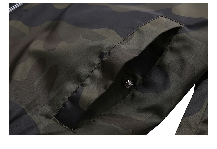 Men's Bomder Jacket in Camouflage Print